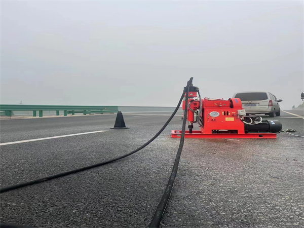 山丹马路路基路面开裂下沉注浆加固灌浆